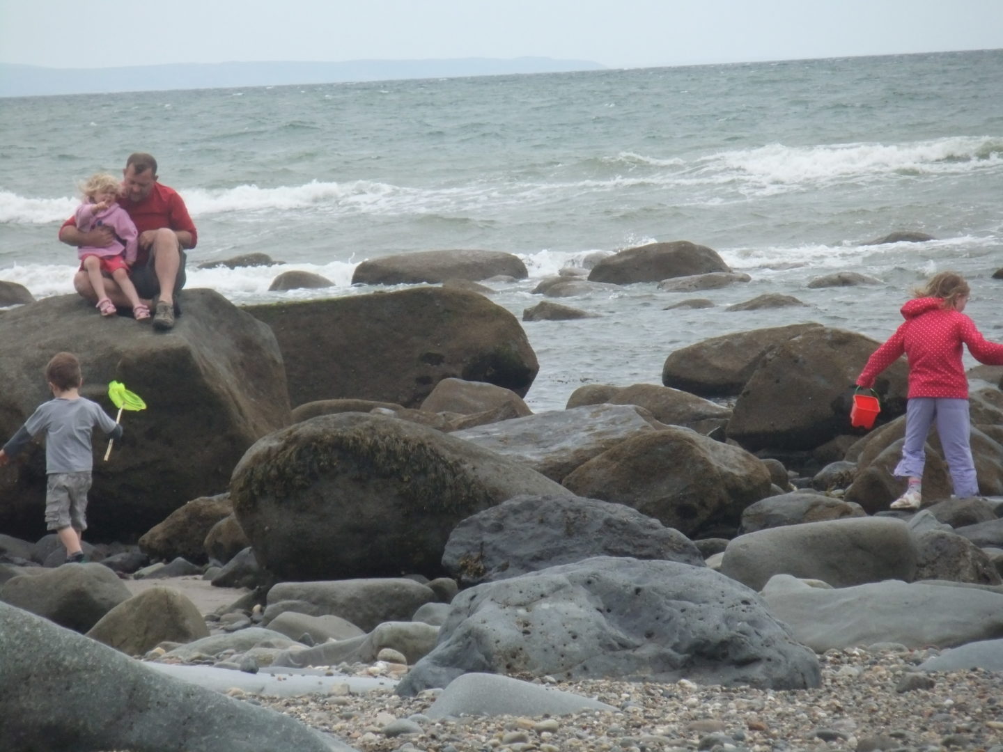 You can go rockpooling at any time of the day, this was at 6pm in the evening