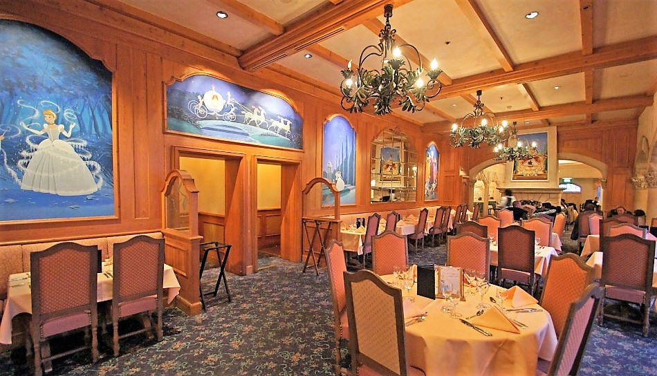 Disneyland Paris Restaurants Auberge de Cendrillon