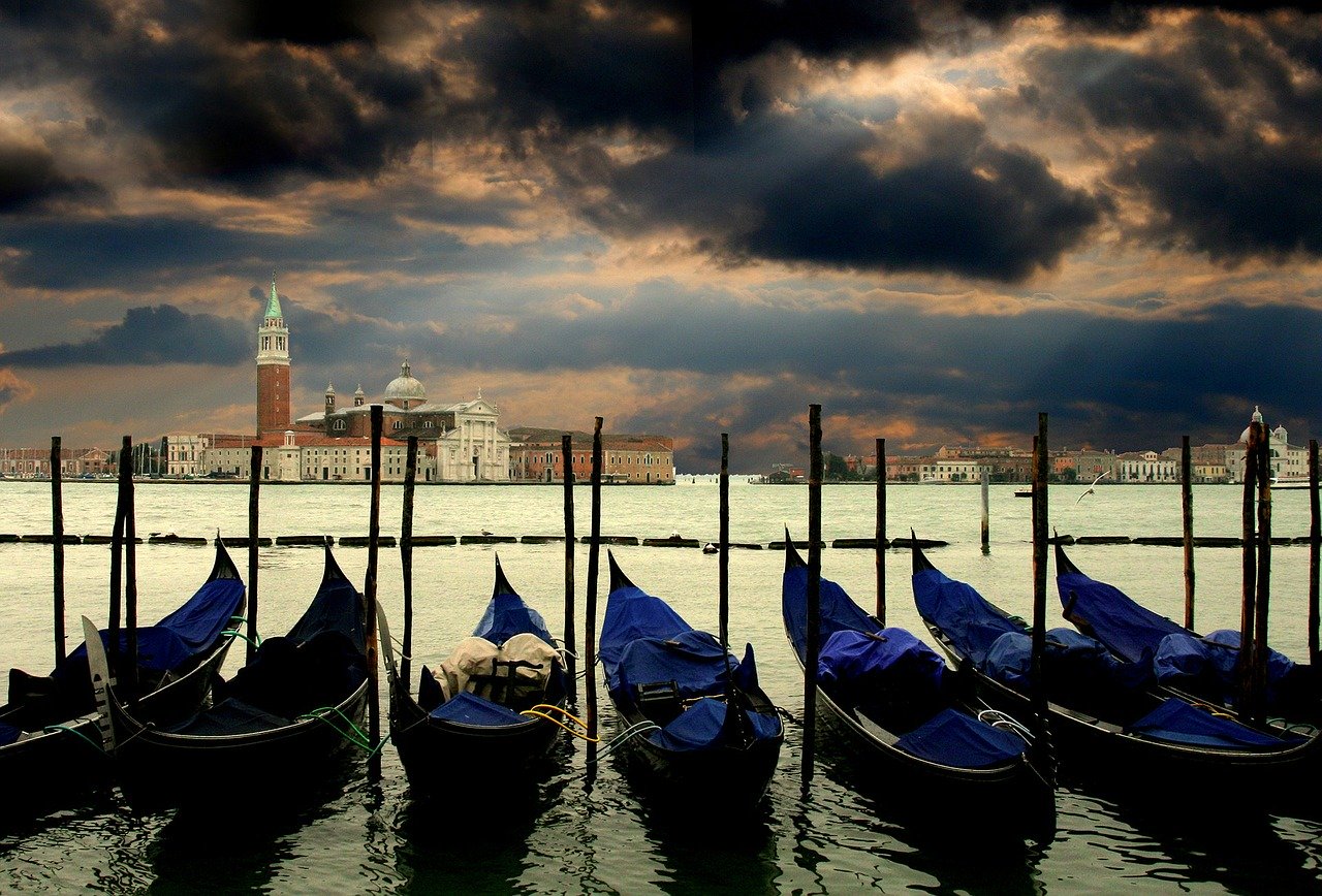 Gondolas budget travel in Italy