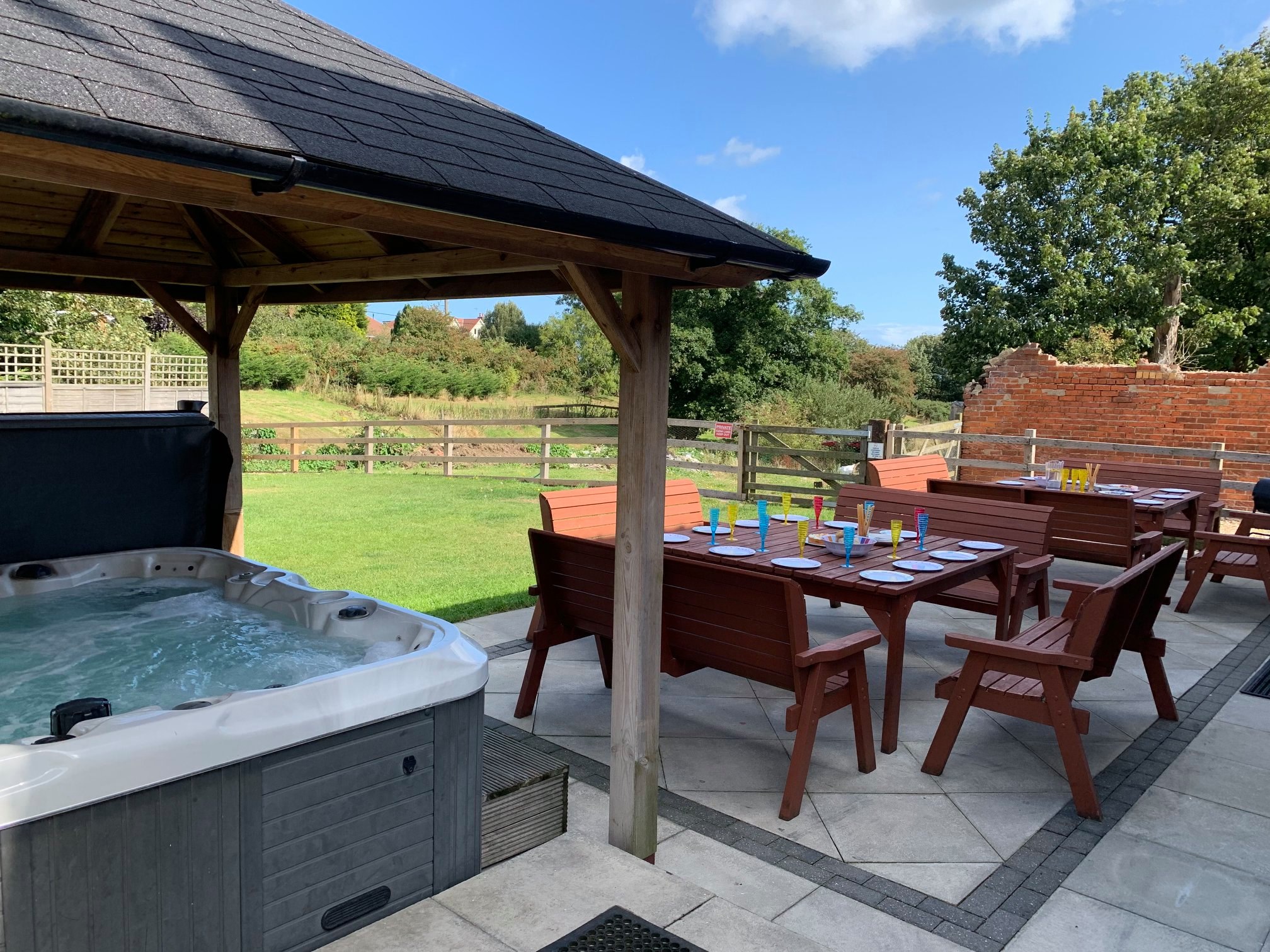 Hot Tub Breaks Yorkshire Book This House