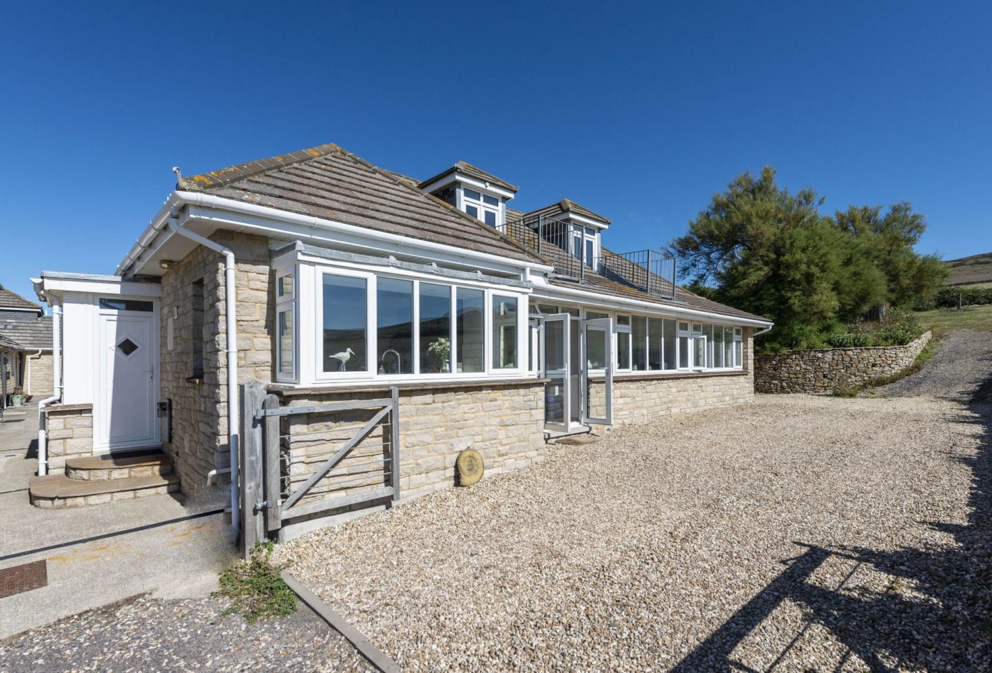 dog friendly cottages Dorset - Chesil watch