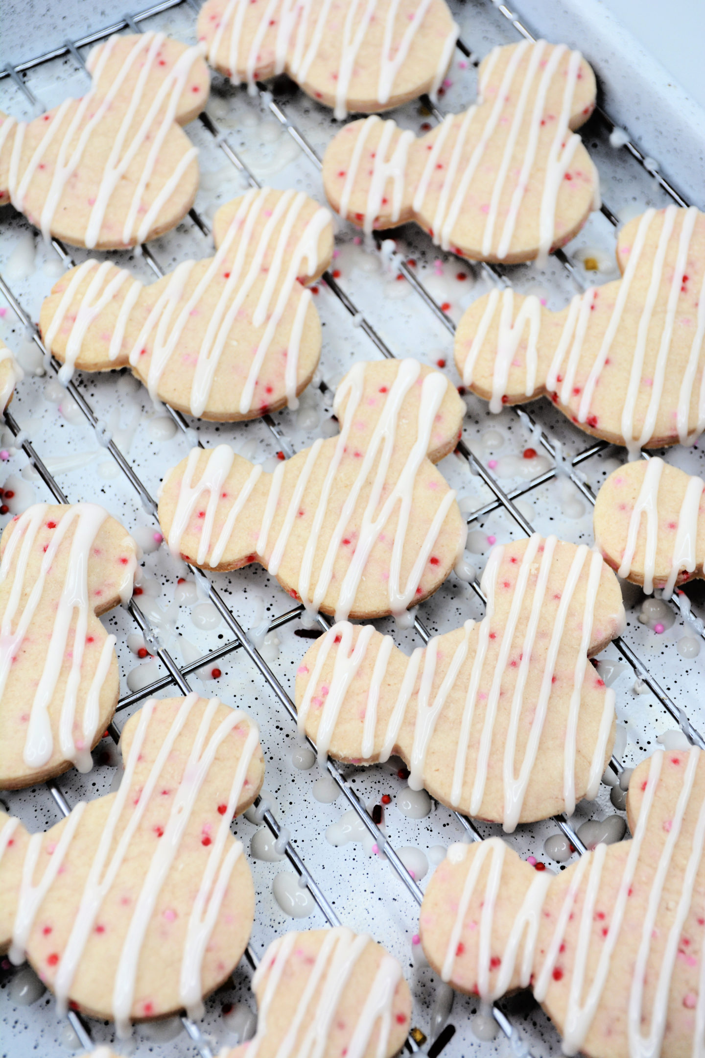 Mickey Mouse Valentine Cookie Bites