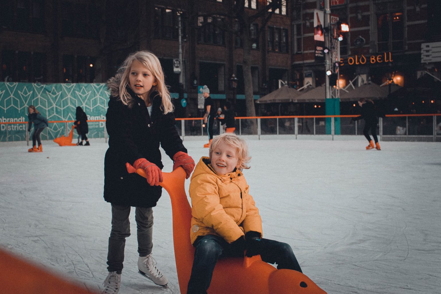 3-benefits-of-ice-skating