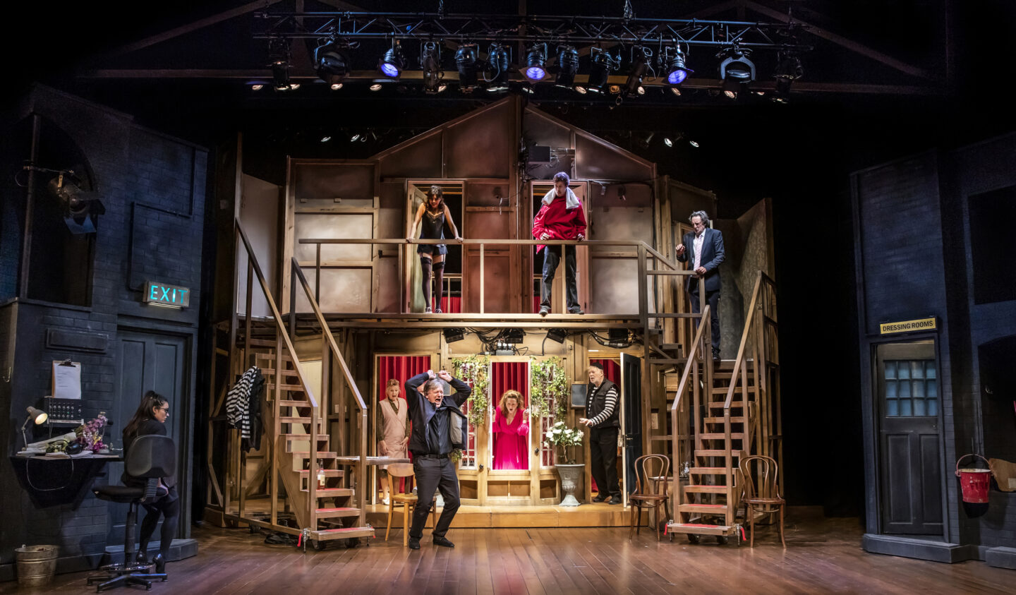 noises off play