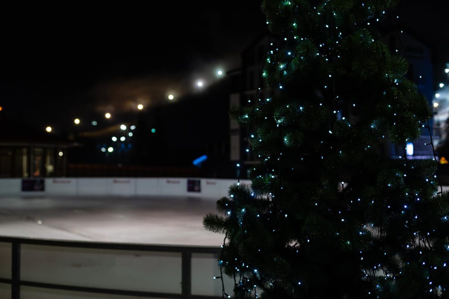 Where Can I go Christmas Ice Skating in 2024